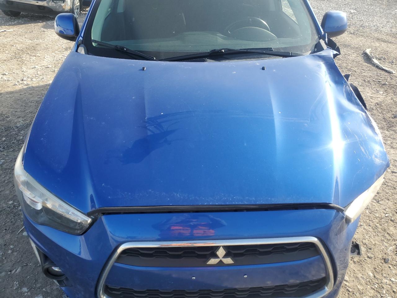 2015 Mitsubishi Outlander - Image 12