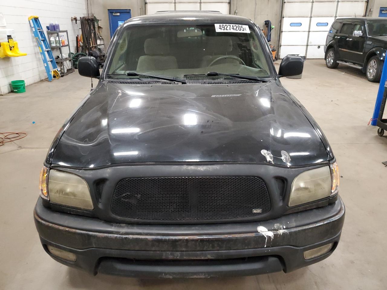 2004 Toyota Tacoma - Image 5
