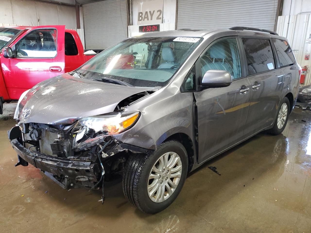 Elgin, IL에서 판매 중인 2015 Toyota Sienna Xle - Front End