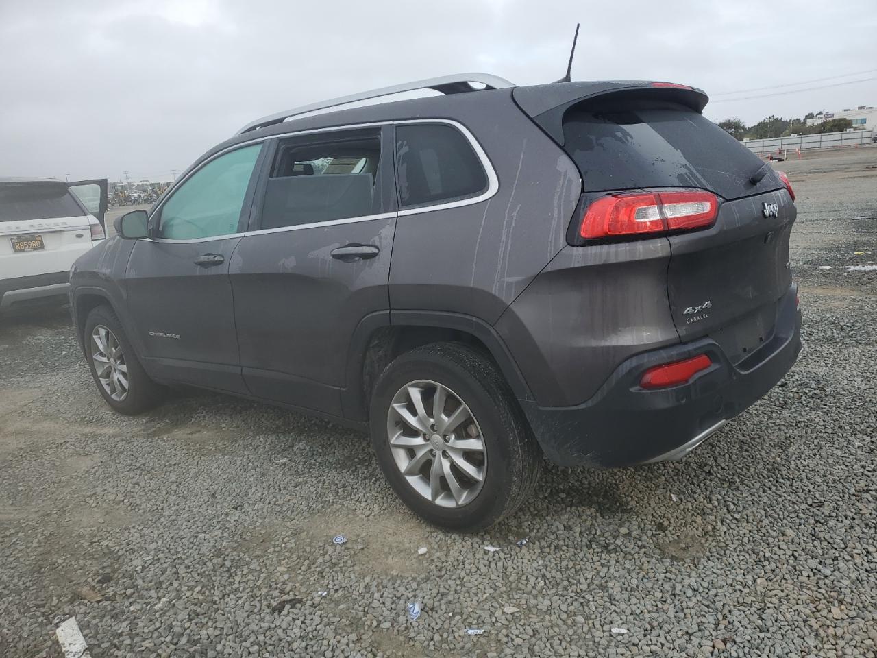 2018 Jeep Grand Cherokee - Image 2