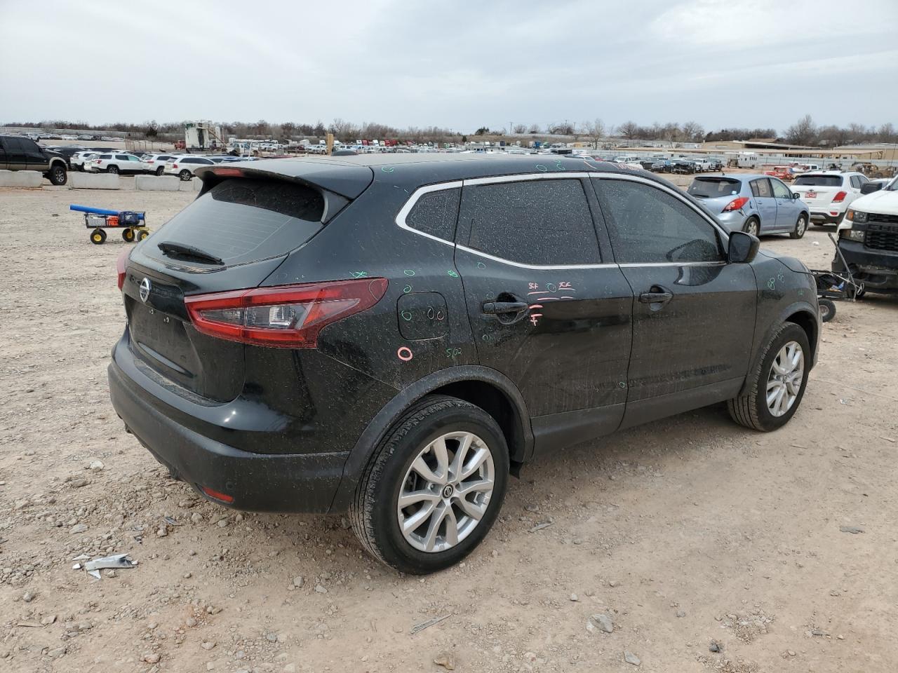2021 Nissan Rogue - Image 3