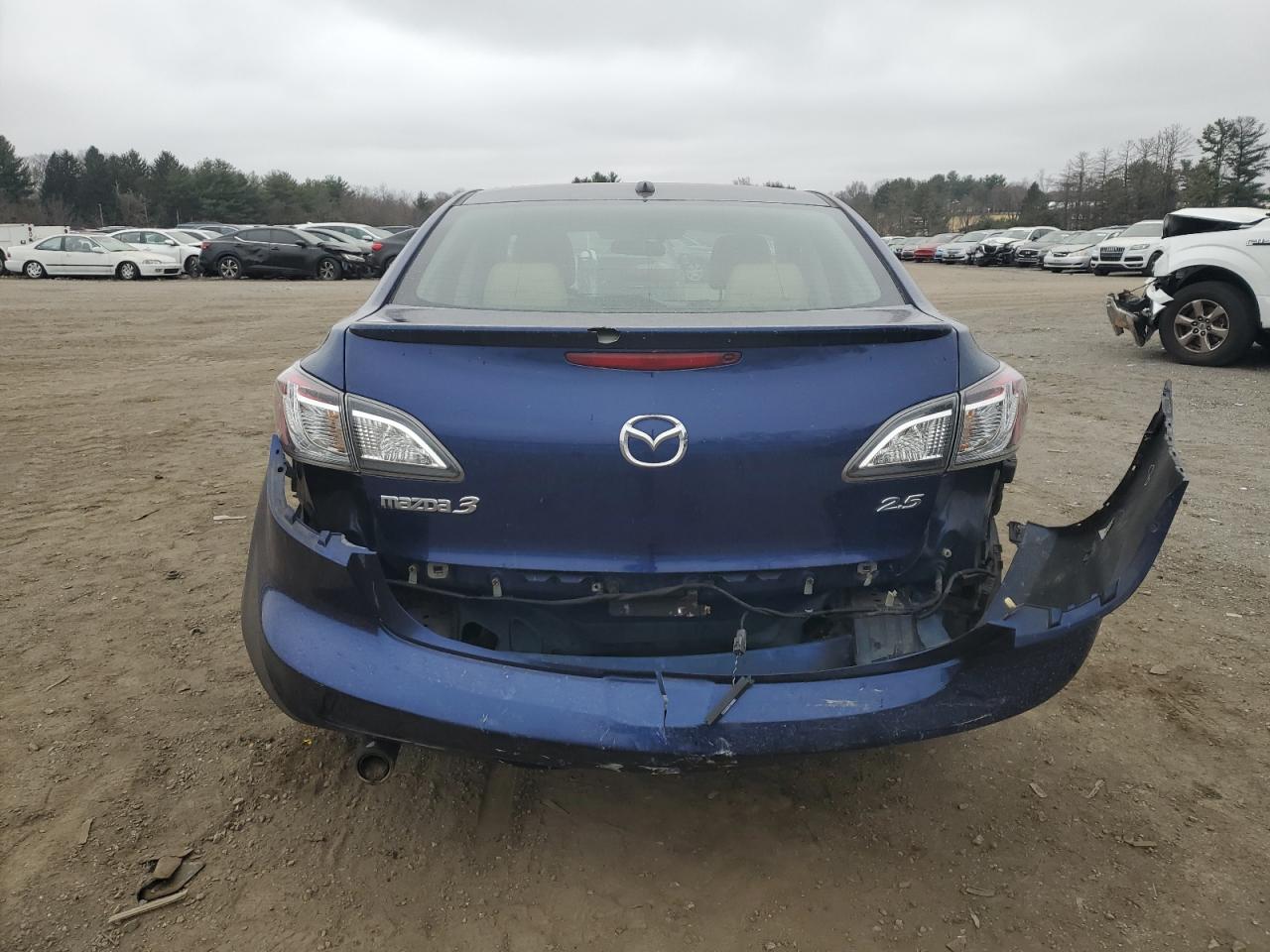 2012 Mazda 3 - Image 6