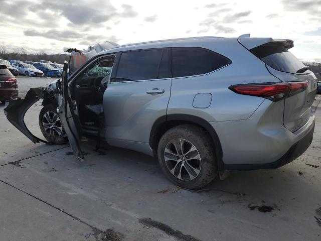  TOYOTA HIGHLANDER 2021 Srebrny