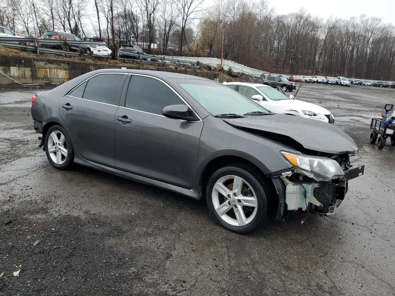 2013 Toyota Camry - Image 4