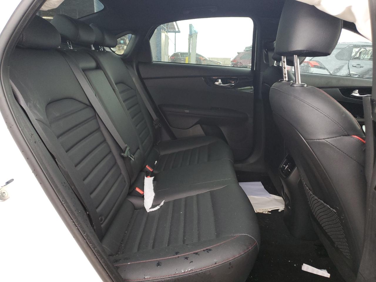 2024 Kia Forte - Image 10