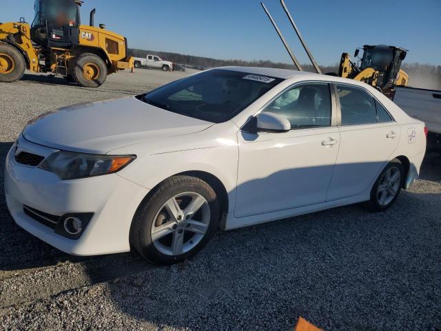  TOYOTA CAMRY 2014 Белы