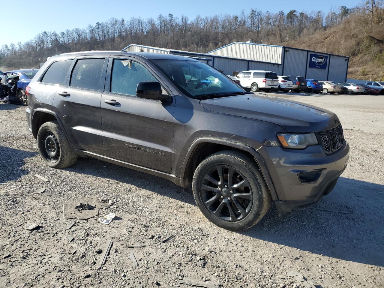 2017 Jeep Grand Cherokee - Image 4