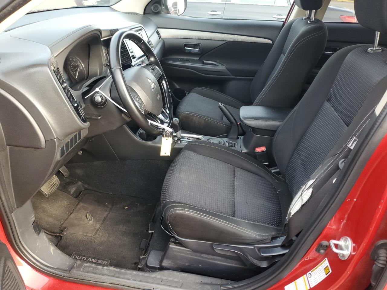 2016 Mitsubishi Outlander - Image 7