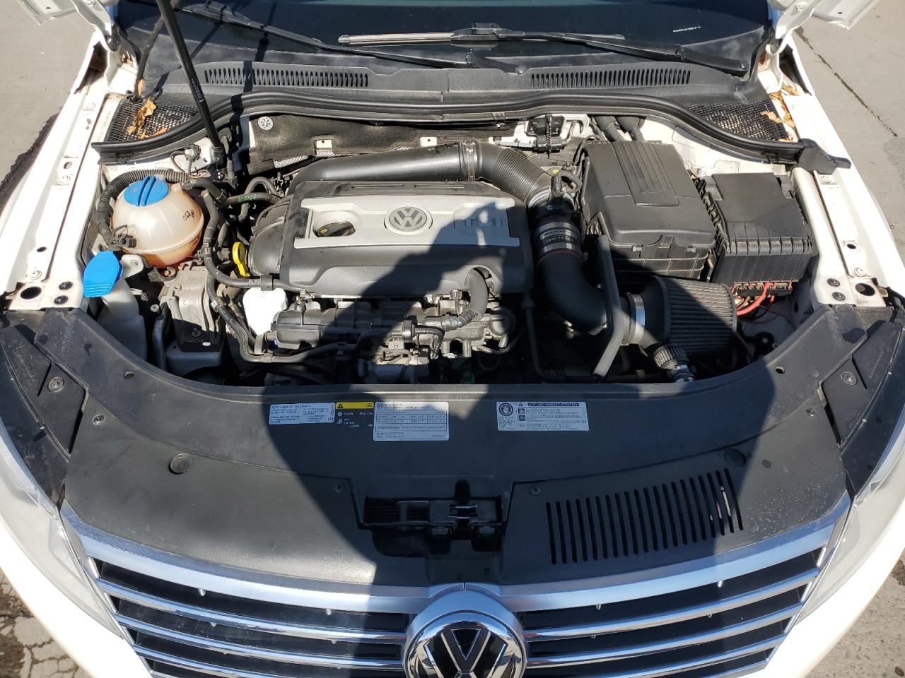 2014 Volkswagen Passat CC - Image 11