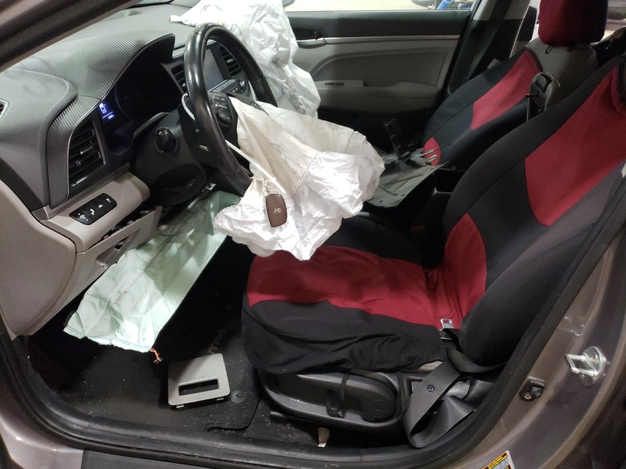 2020 Hyundai Elantra - Image 7