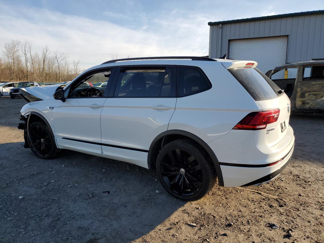2020 Volkswagen Tiguan - Image 2