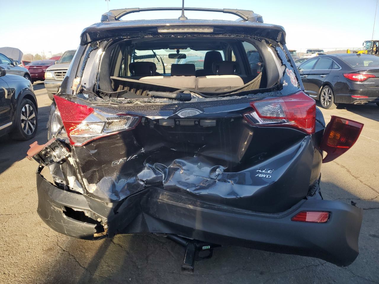 2015 Toyota RAV 4 - Image 6