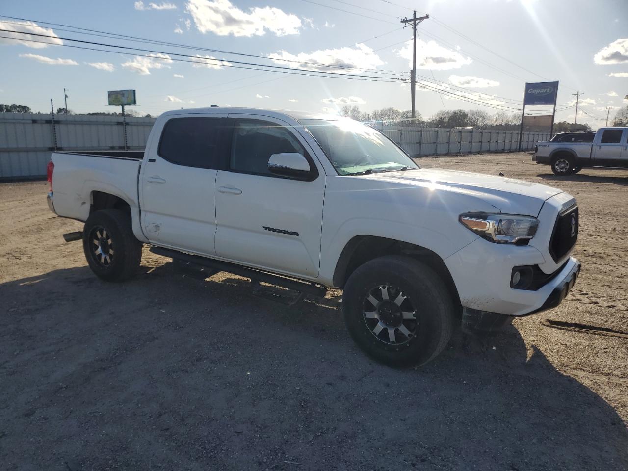 2016 Toyota Tacoma - Image 4