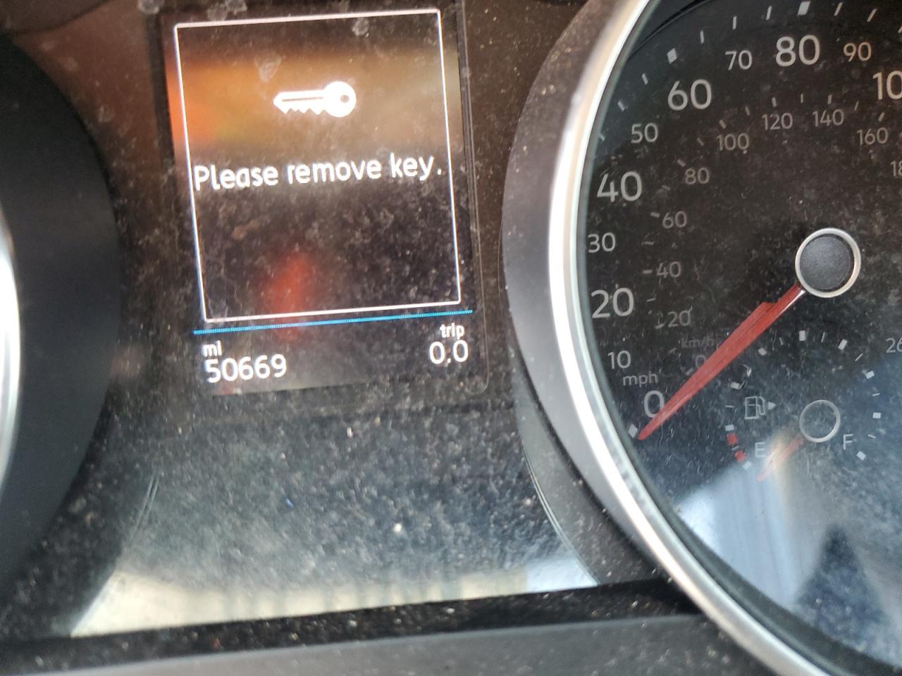 2020 Volkswagen Tiguan - Image 9