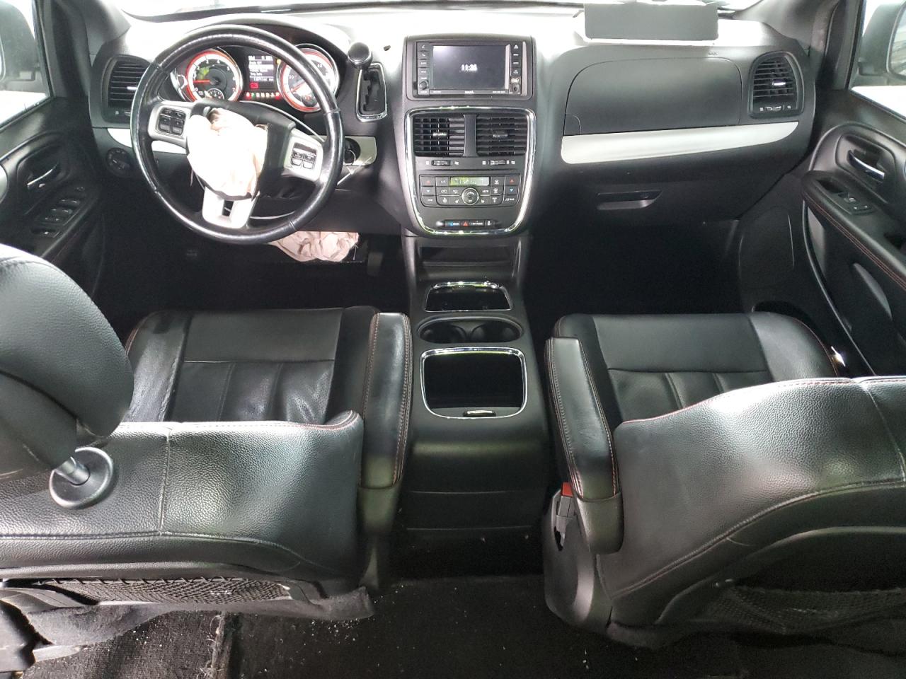 2018 Dodge Caravan - Image 8