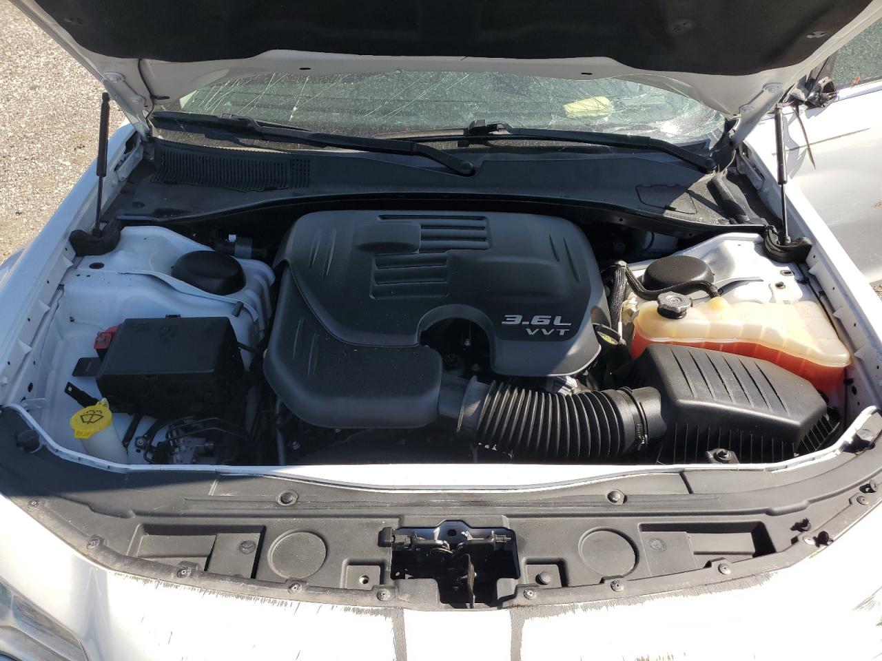 2020 Chrysler 300 - Image 11