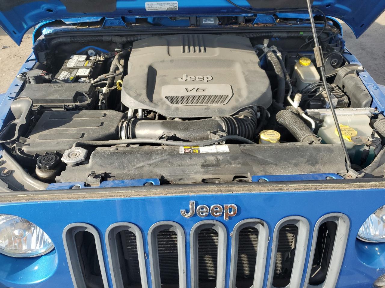 2016 Jeep Wrangler - Image 11