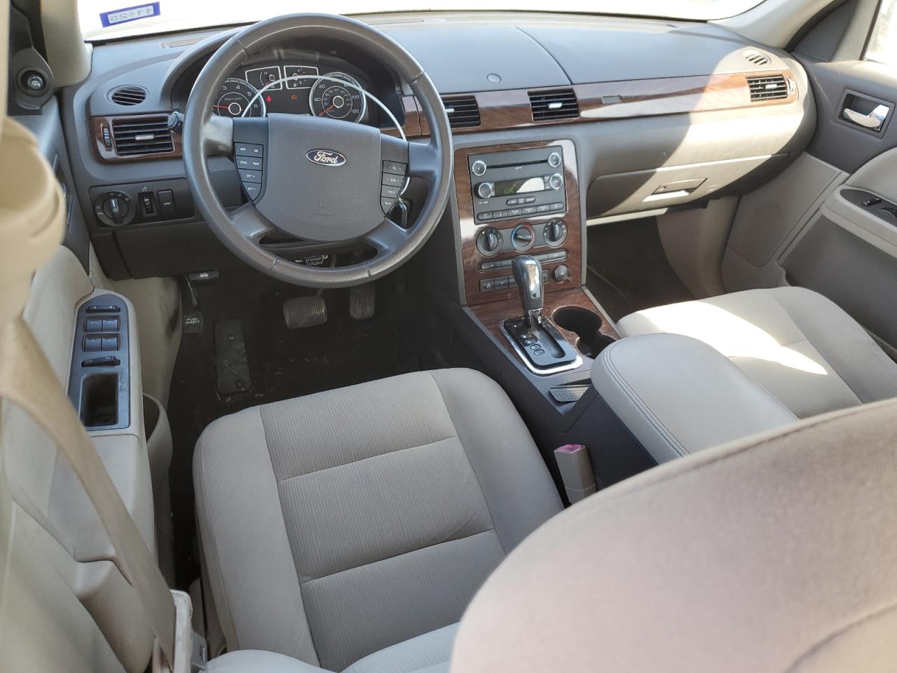 2008 Ford Taurus - Image 8