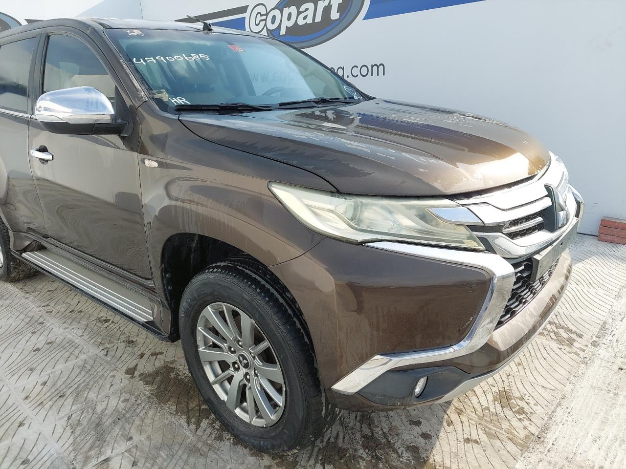 MMEMC21X1HH018324 - 2017 Mitsubishi Montero - #47900685