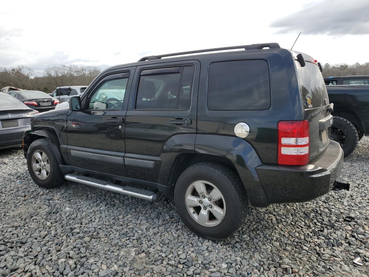2012 Jeep Liberty (North America) - Image 2