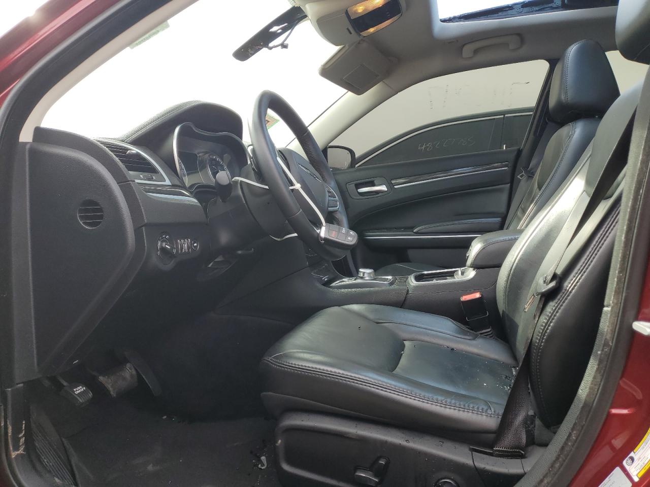 2017 Chrysler 300 - Image 7