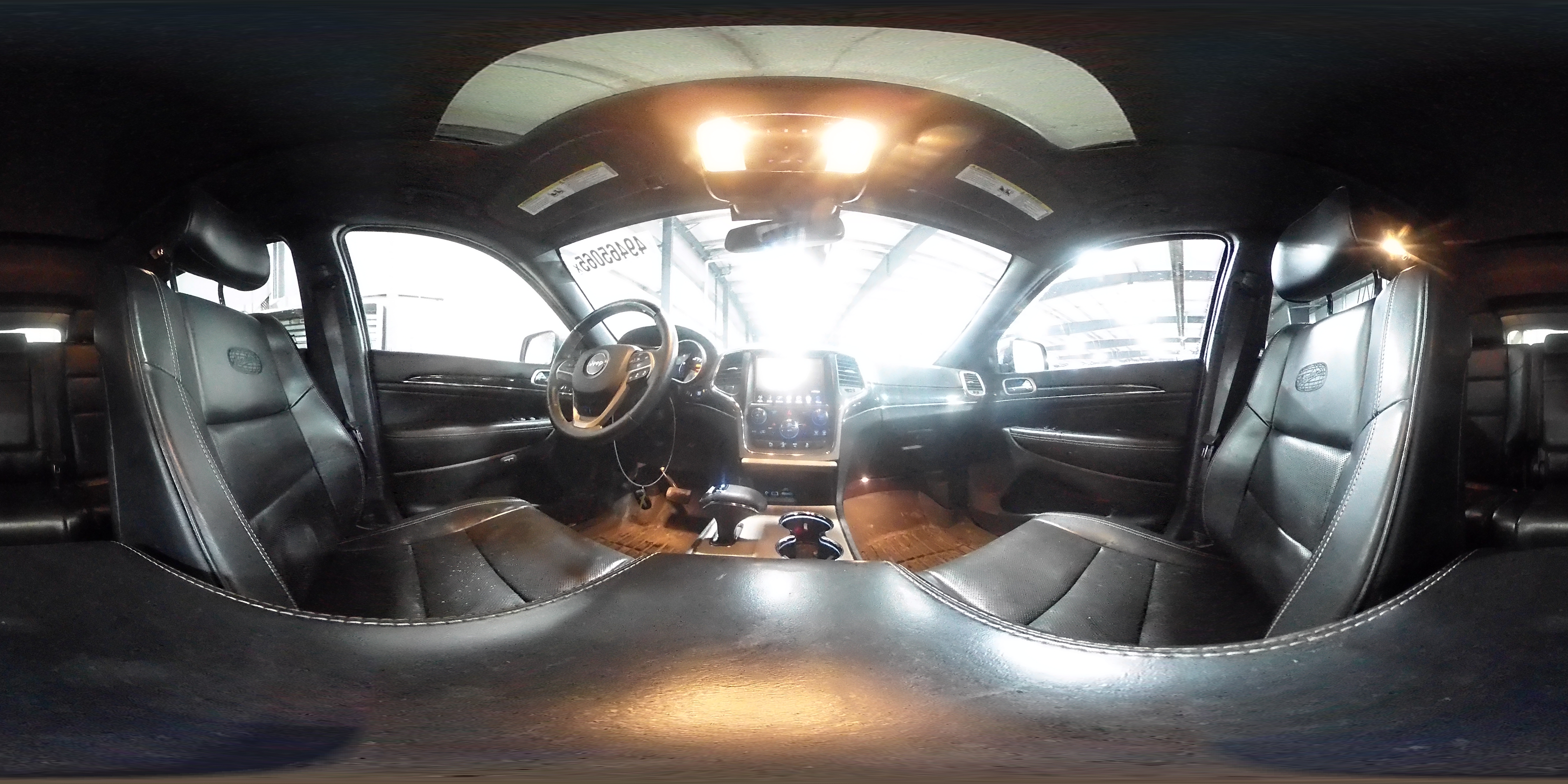 2014 Jeep Grand Cherokee - Image 16