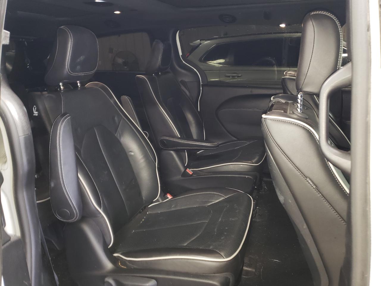 2021 Chrysler Pacifica - Image 11