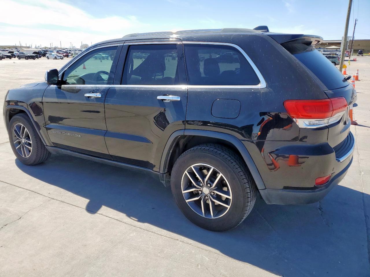 2018 Jeep Grand Cherokee - Image 2