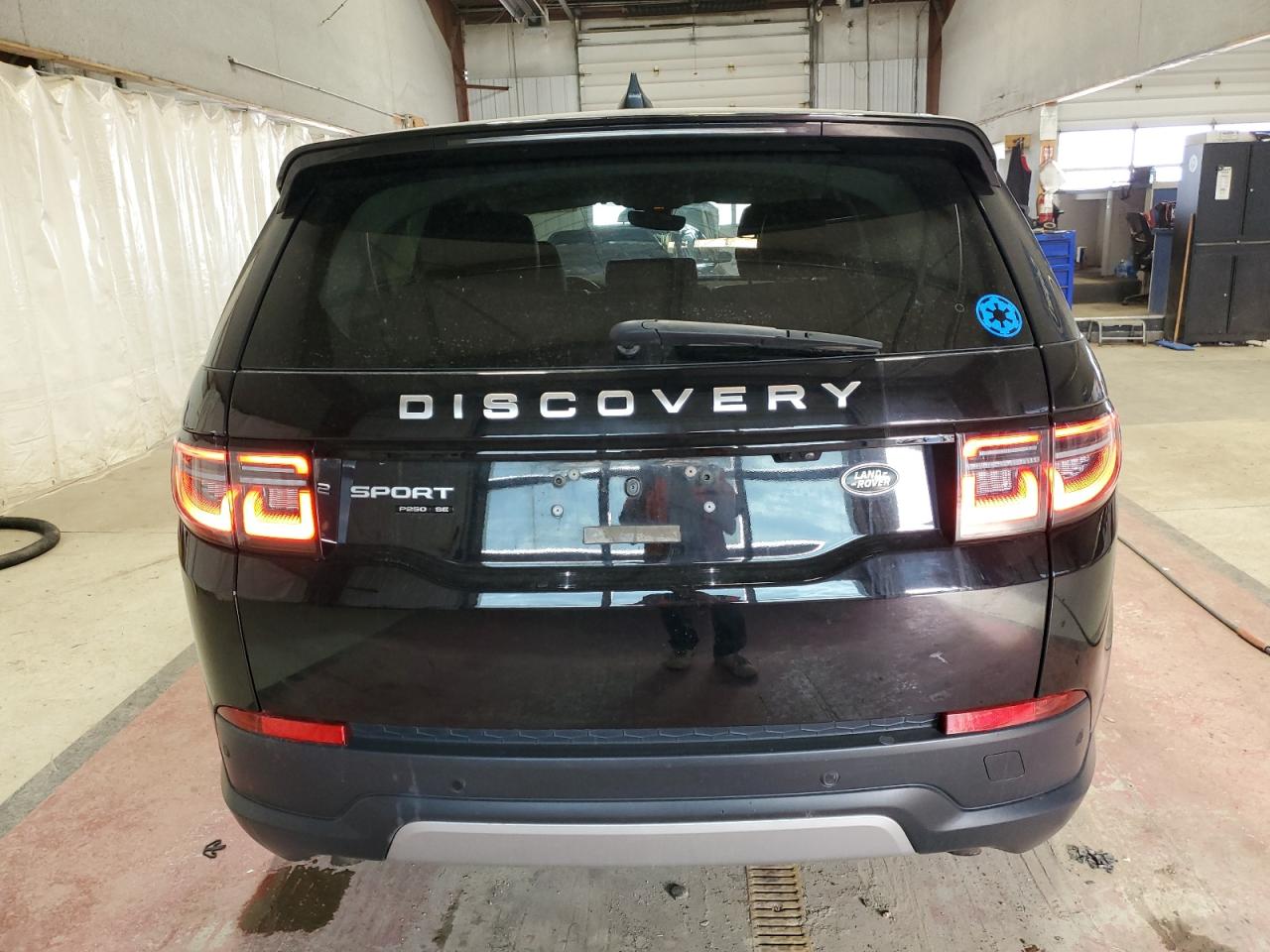 2020 Land Rover Discovery - Image 6
