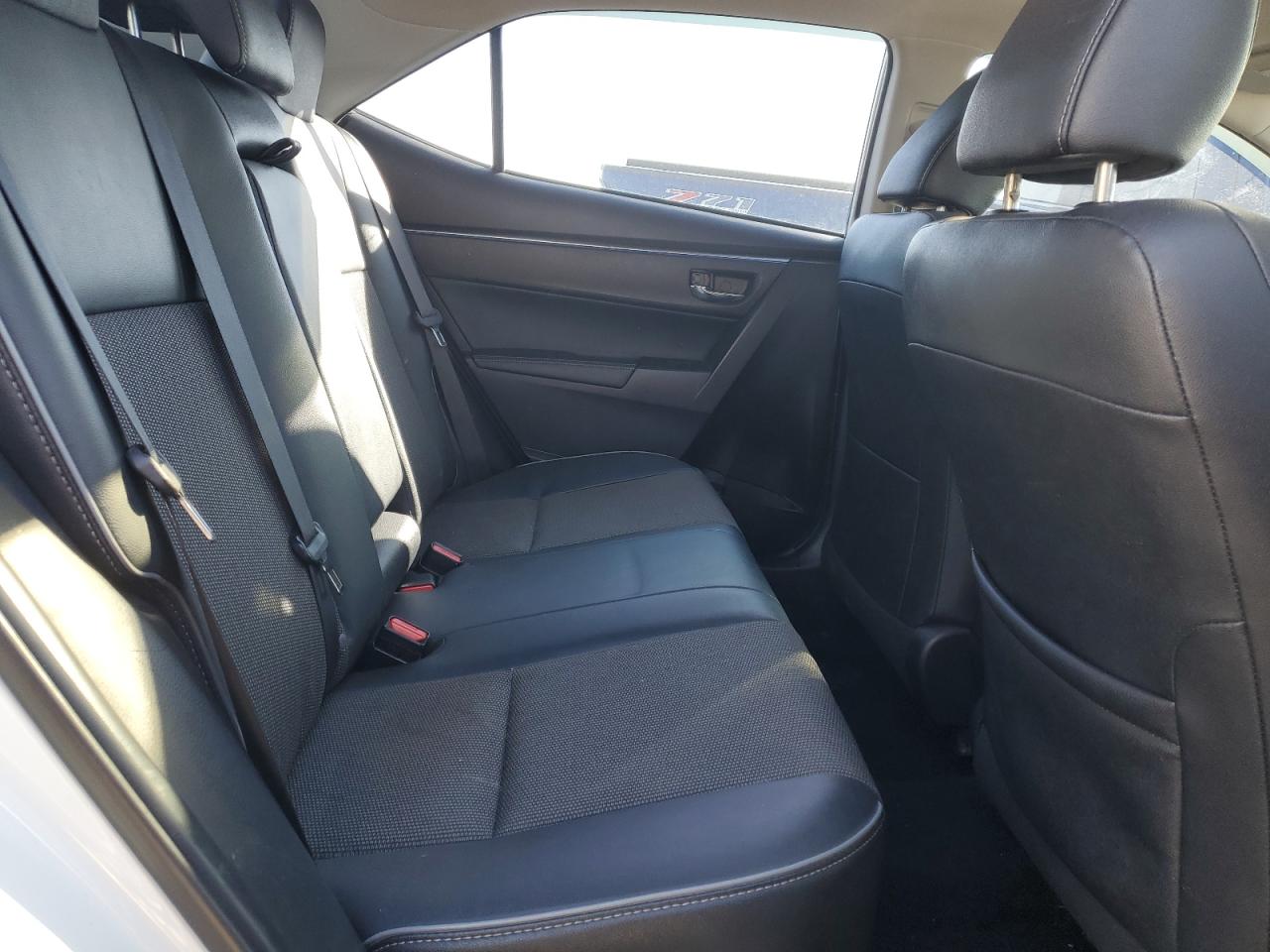 2015 Toyota Corolla - Image 11