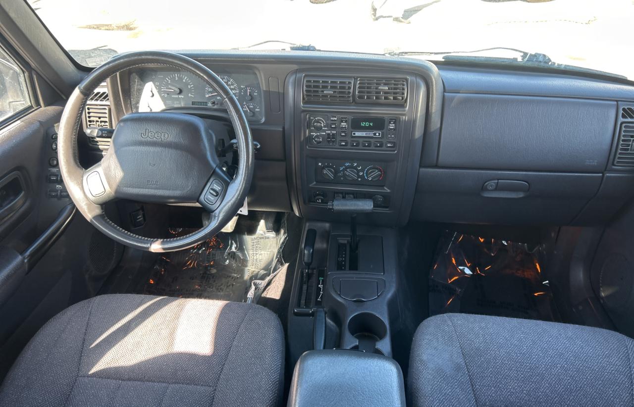 2000 Jeep Cherokee - Image 9