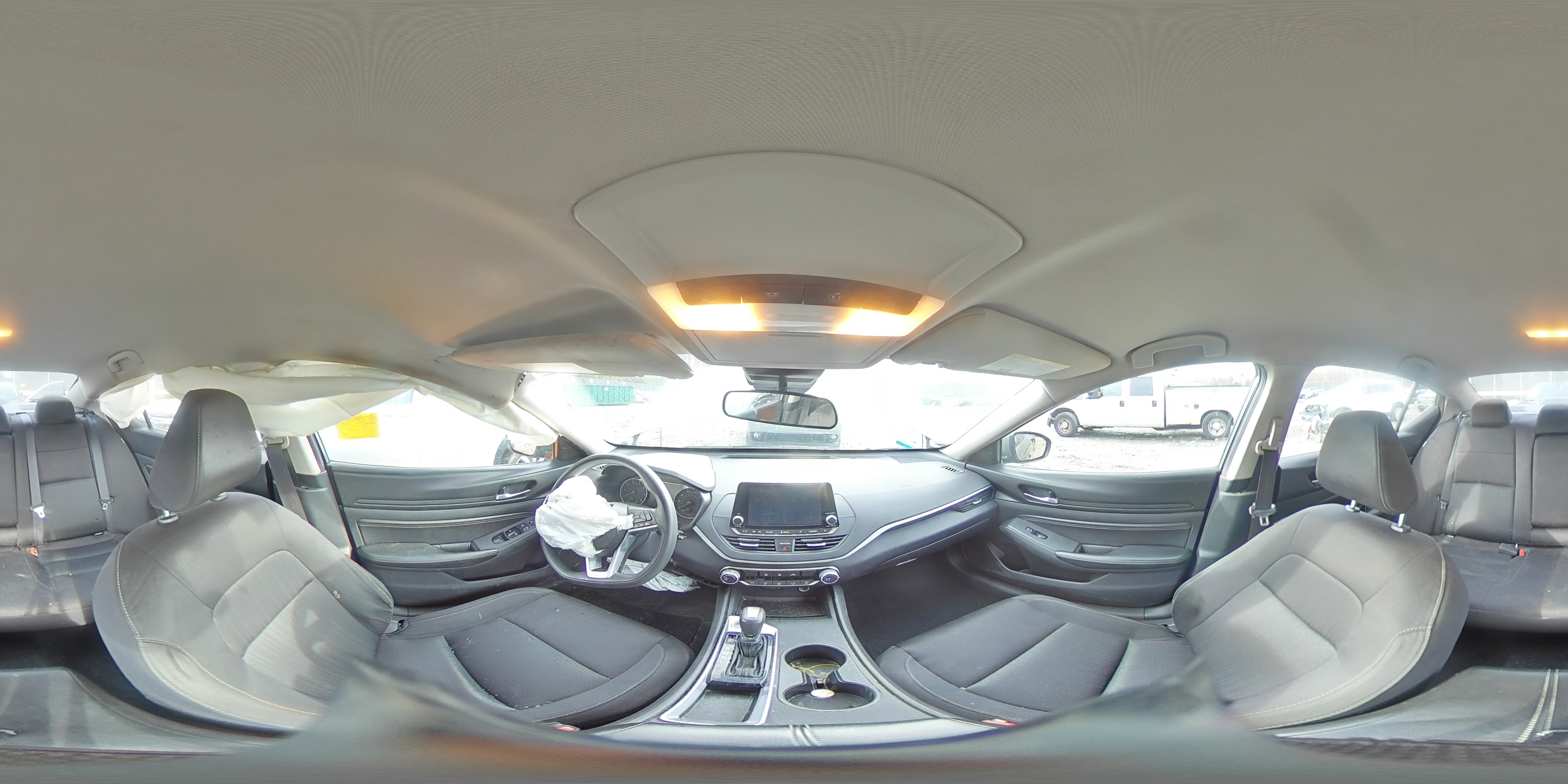 2020 Nissan Altima - Image 13