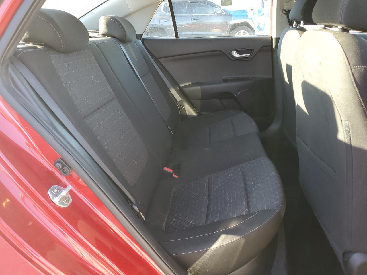 2020 Kia Rio - Image 10