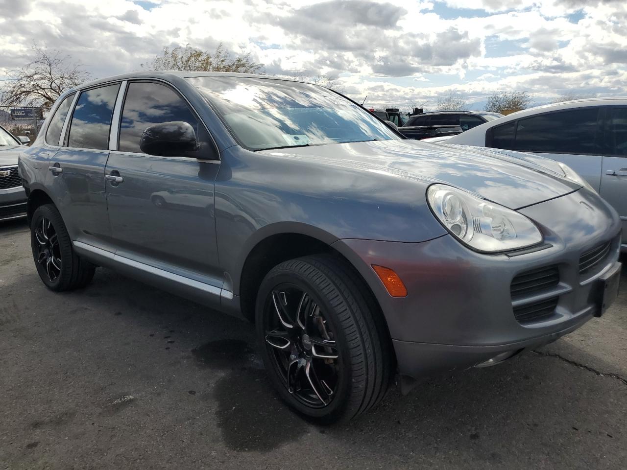 2005 Porsche Cayenne - Image 4