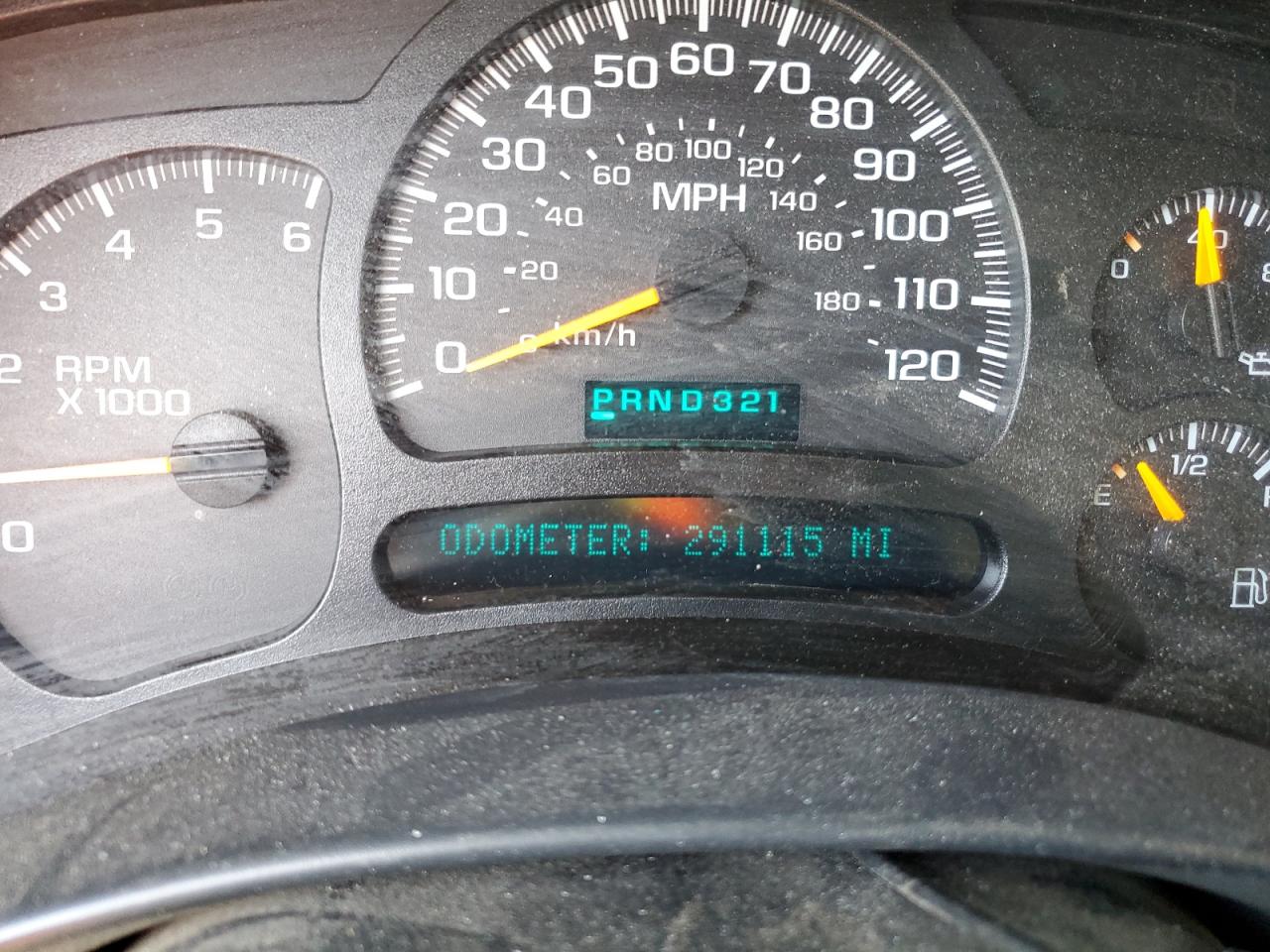 2005 Chevrolet Tahoe - Image 9