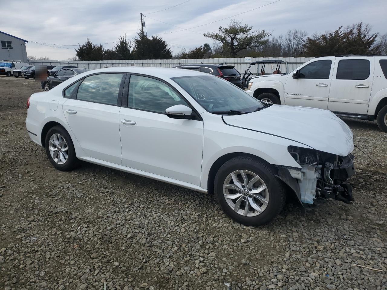 2018 Volkswagen Passat - Image 4