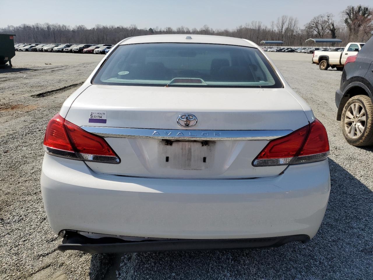 2012 Toyota Avalon - Image 6