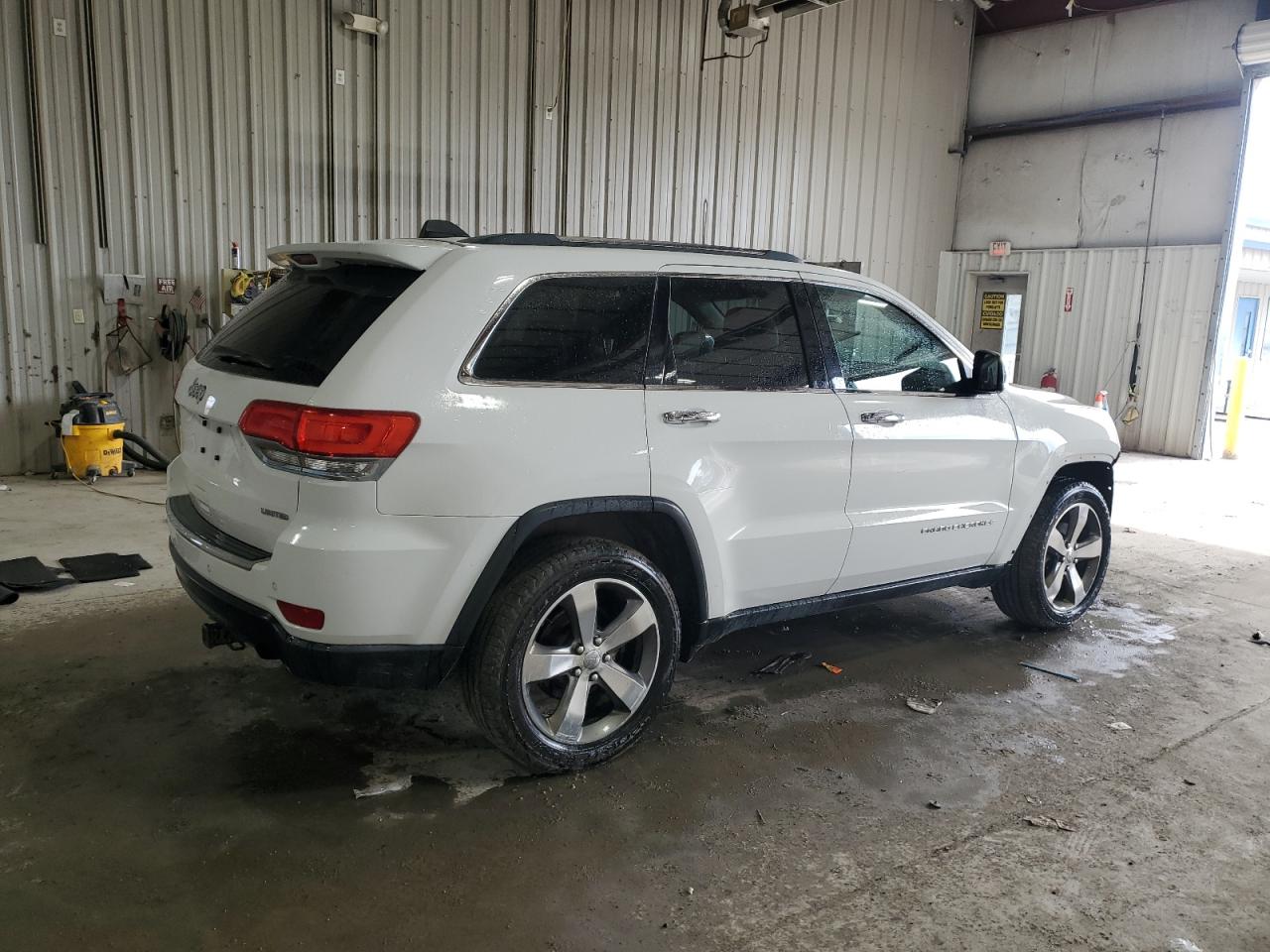 2015 Jeep Grand Cherokee - Image 3