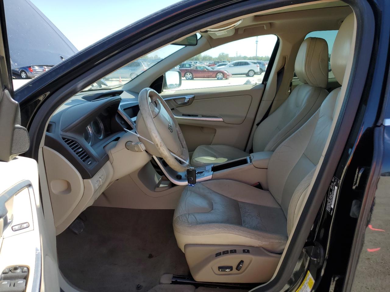 2010 Volvo XC60 - Image 7