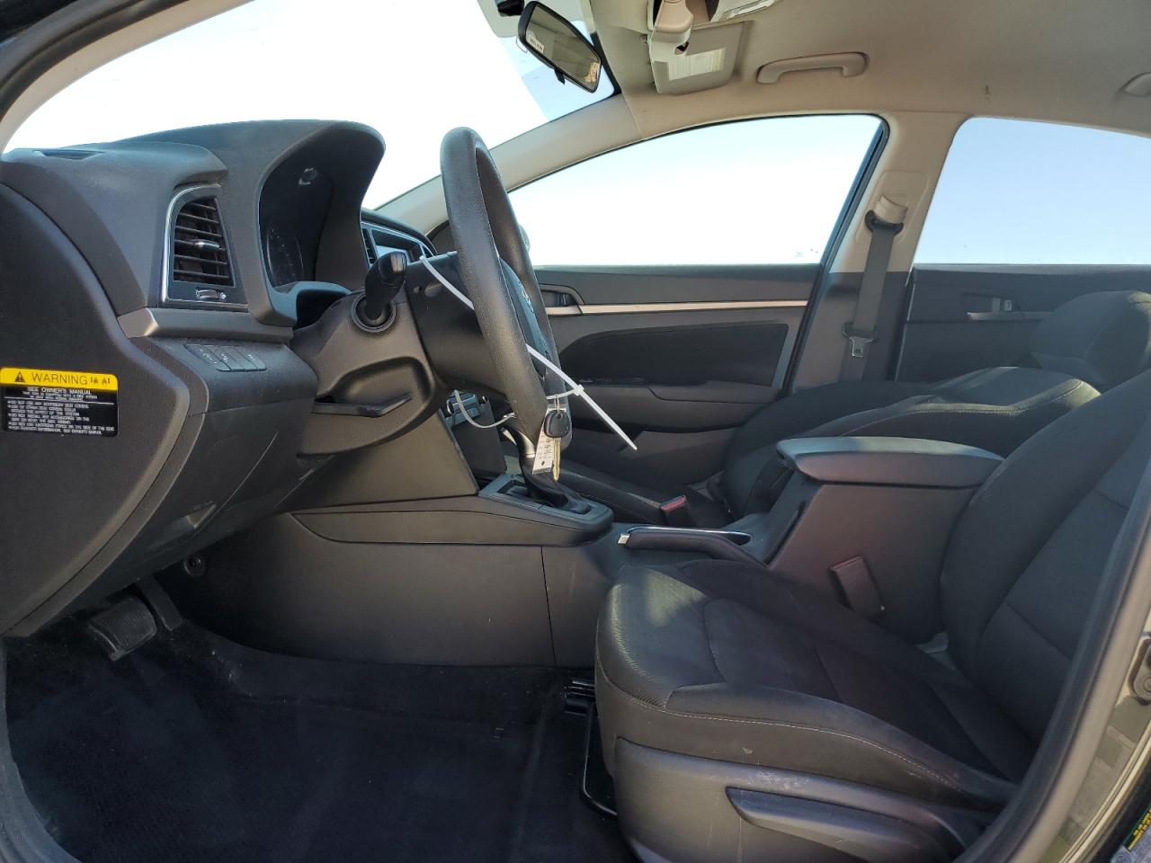 2018 Hyundai Elantra - Image 7