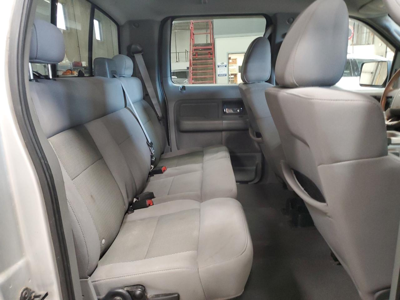 2005 Ford F-150 - Image 10