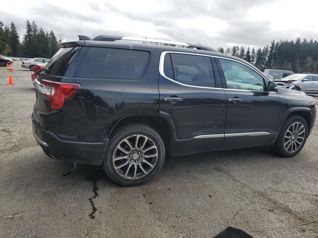 2020 GMC Acadia - Image 3