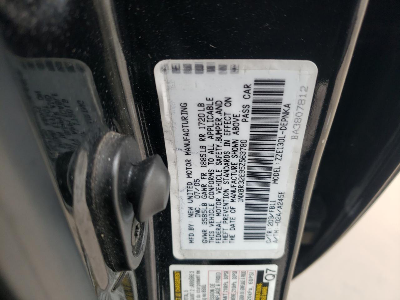 2005 Toyota Corolla - Image 12