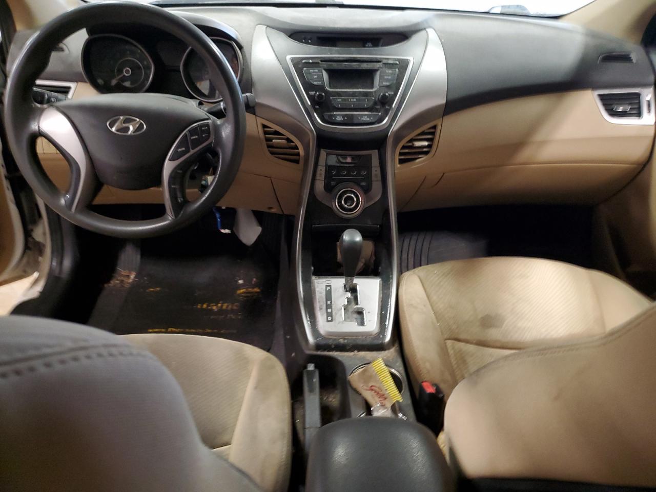 2013 Hyundai Elantra - Image 8