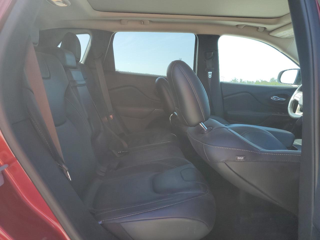 2016 Jeep Grand Cherokee - Image 11