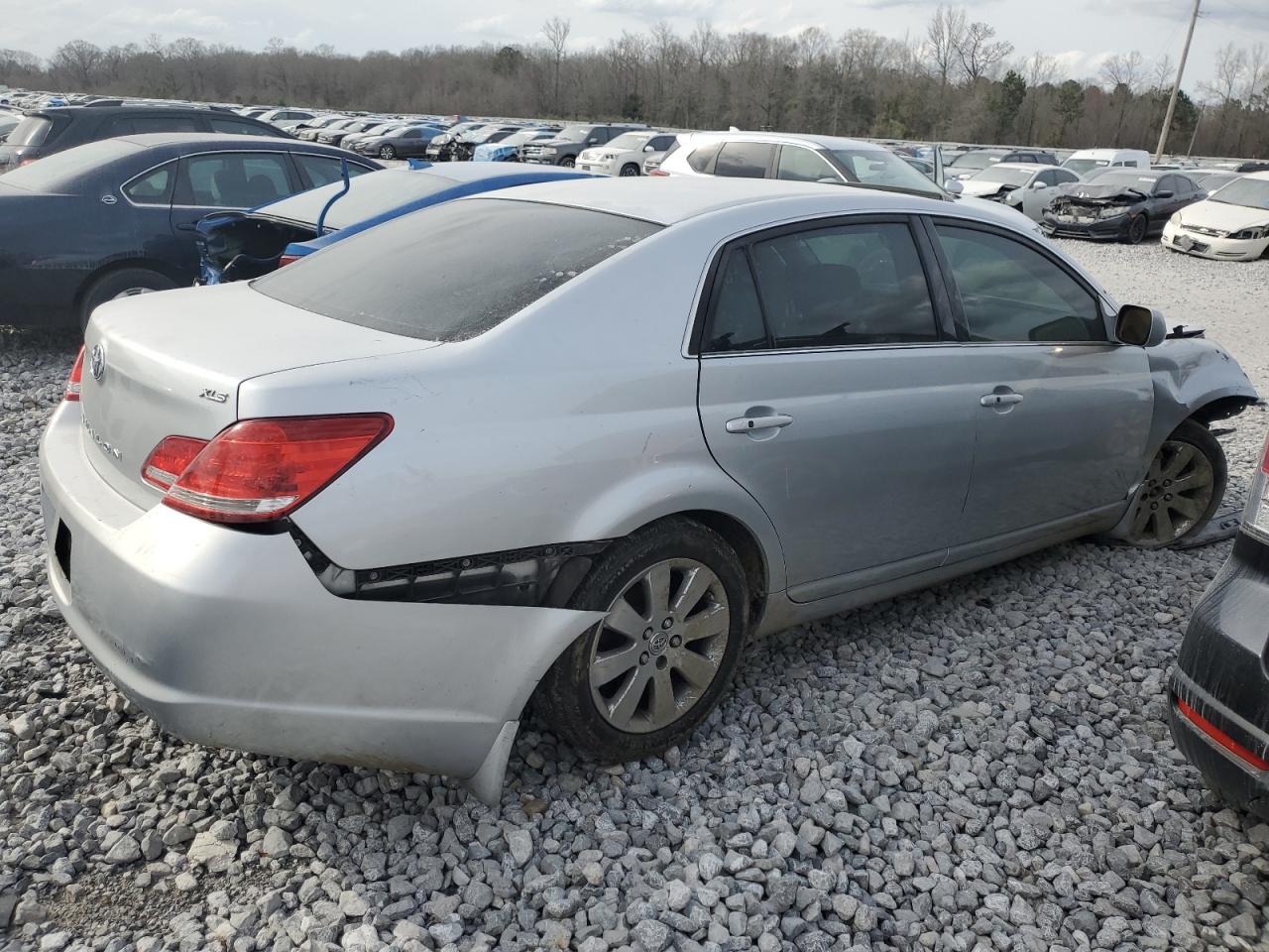 2007 Toyota Avalon - Image 3