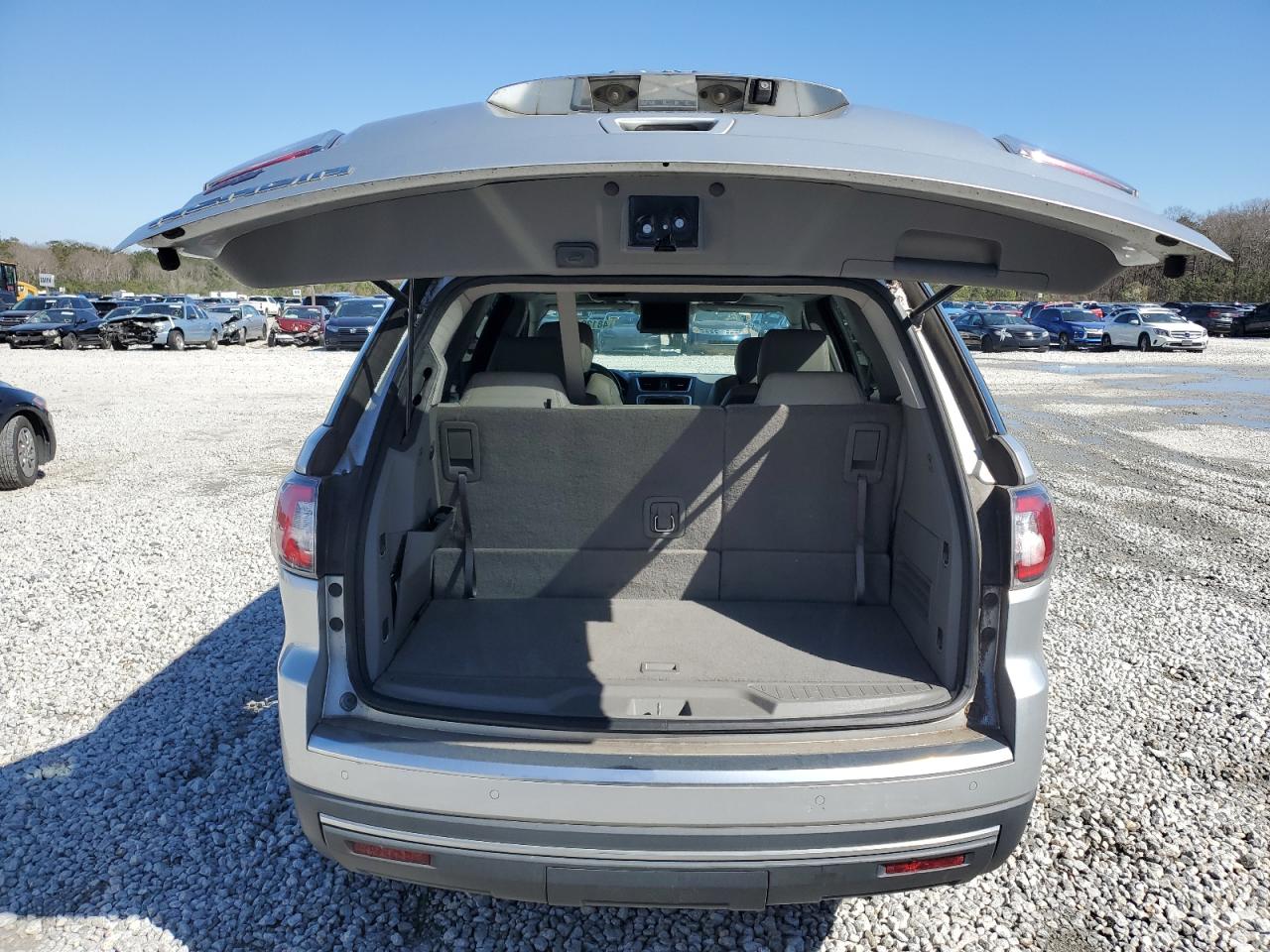 2015 GMC Acadia - Image 6