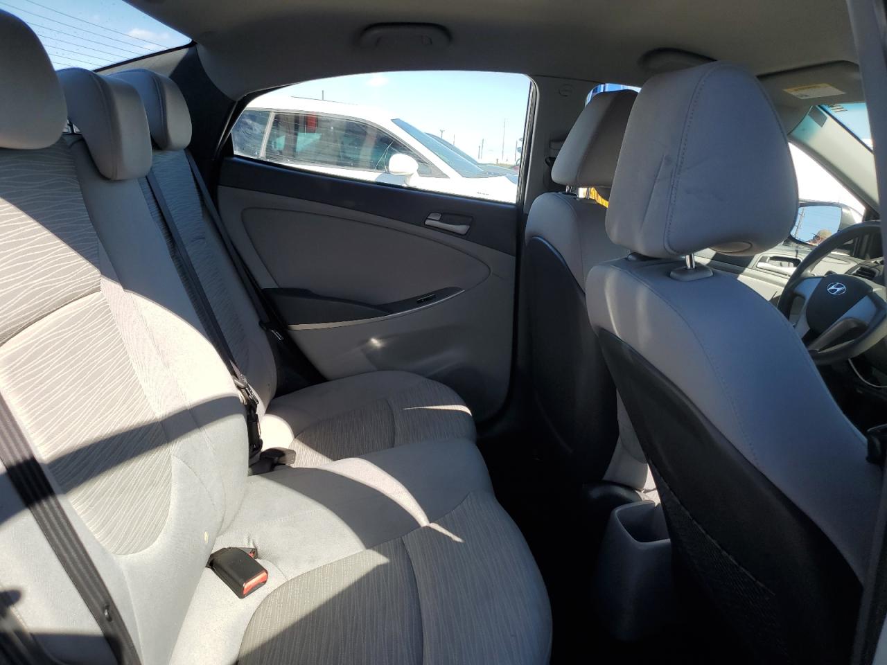 2016 Hyundai Accent - Image 10