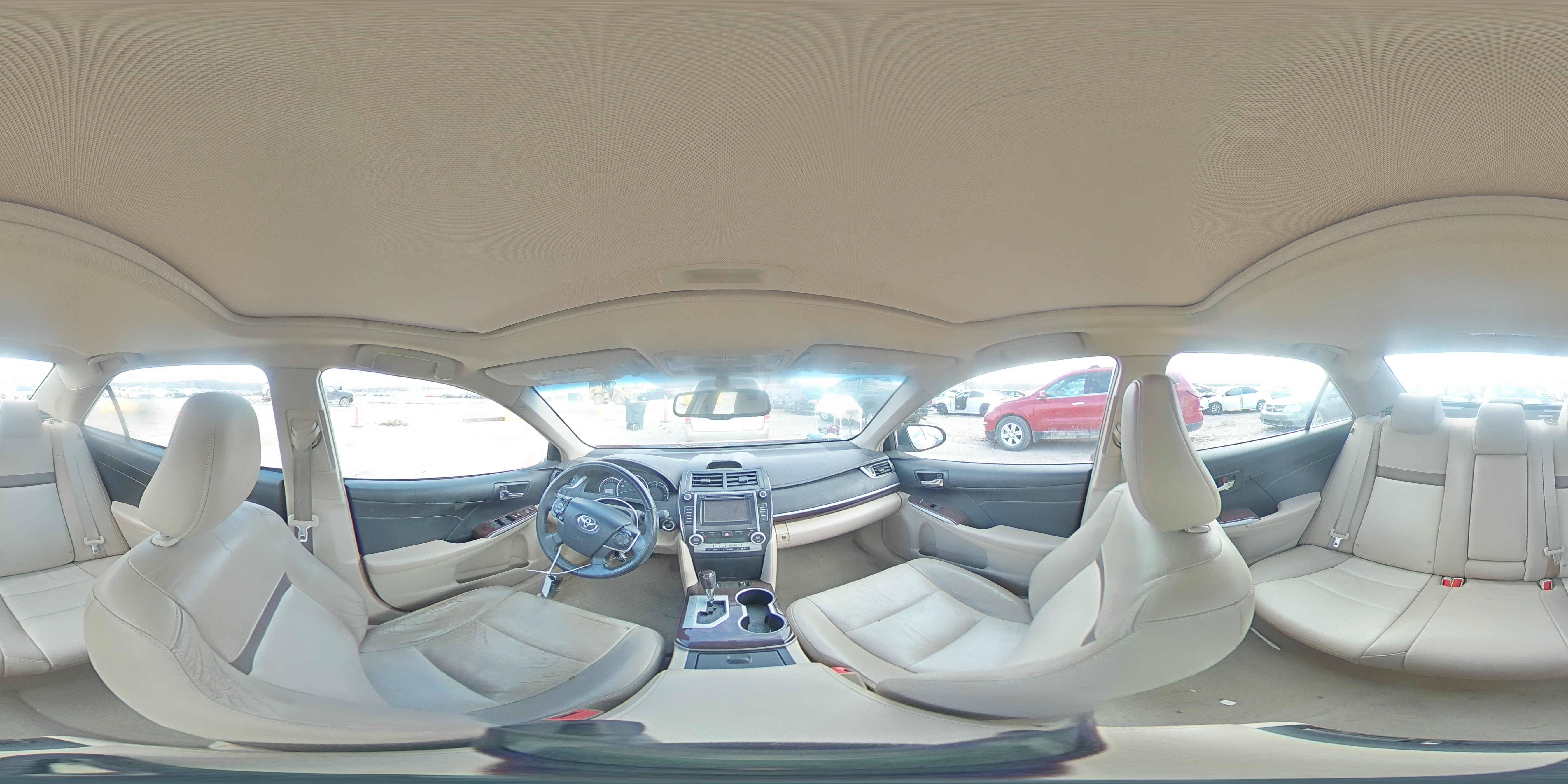 2014 Toyota Camry - Image 13