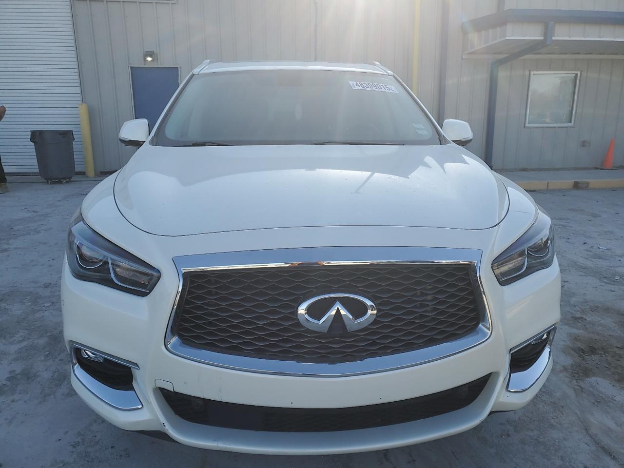 2017 Infiniti QX60 - Image 5